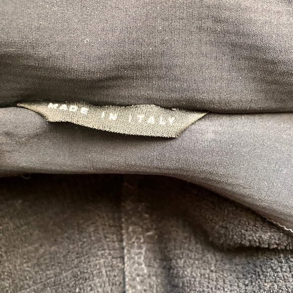 GIORGIO ARMANI HOODED JACKET WITH SCULPTED SLEEVES - Picture 3 of 12